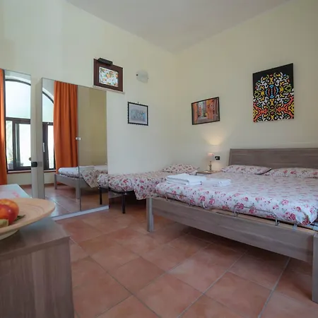 Fiori D'arancio Alloggio per agriturismo Palagiano